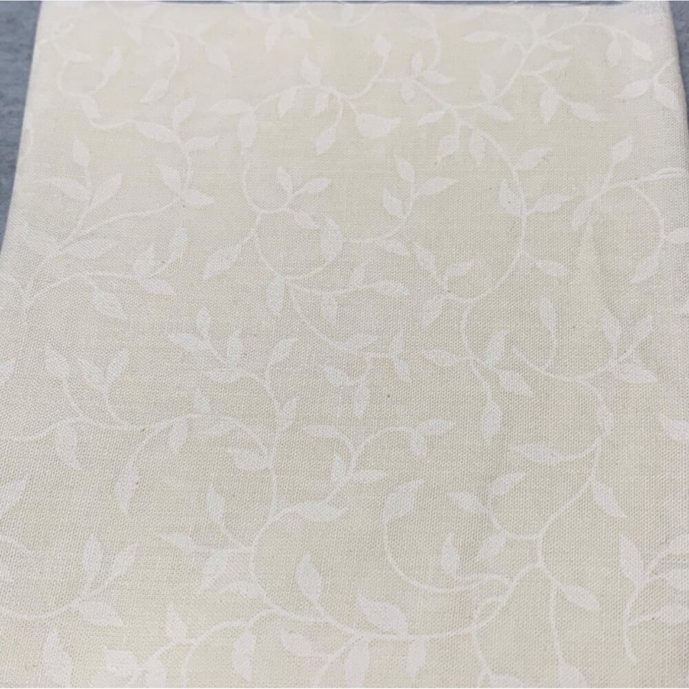 Ivory Cotton Fat Quarter Quilting Fabric 18"x22" Leaf Pattern Sewing Crafts